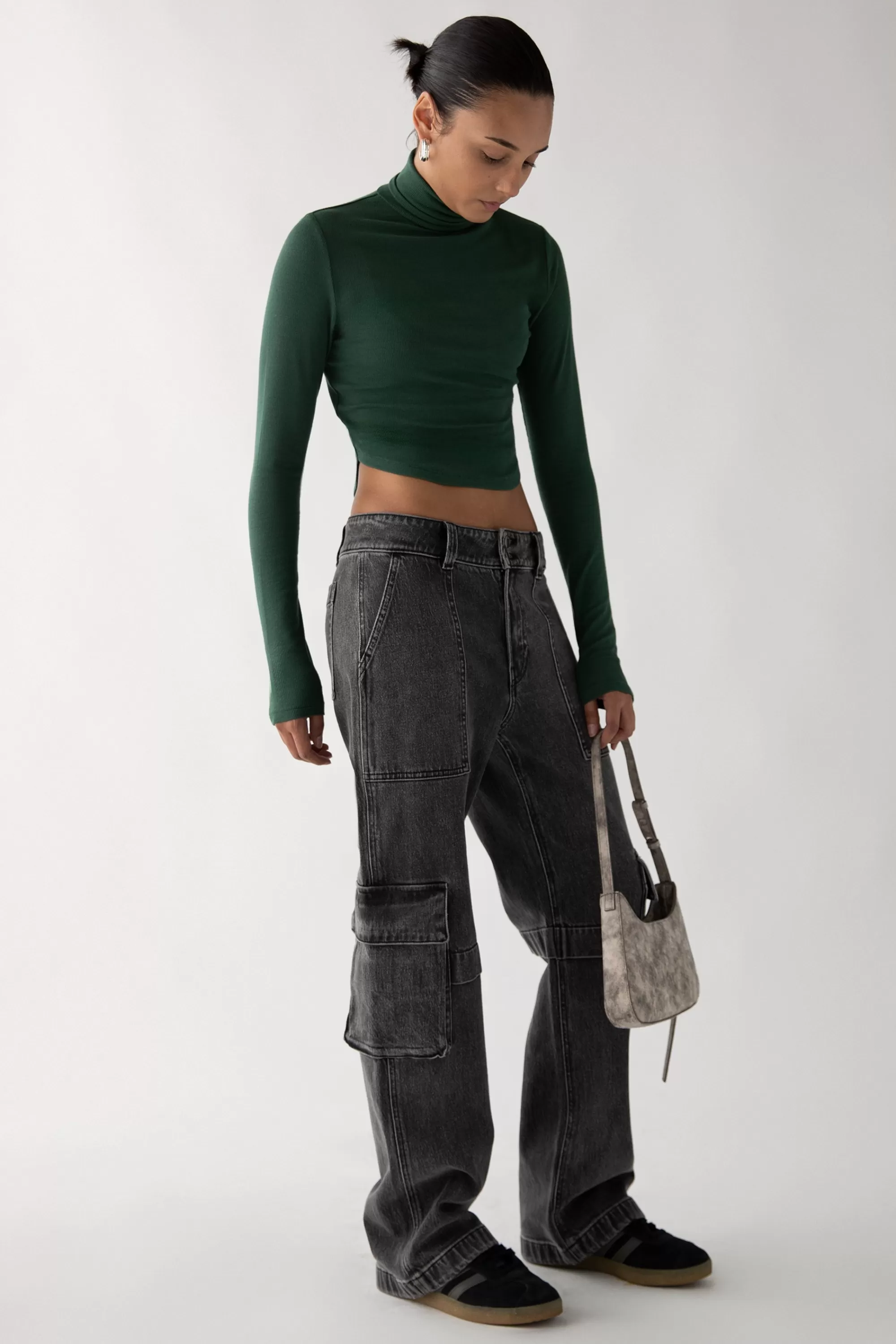 OAK + FORT BLACK WASH CARGO JEAN | Women Denim