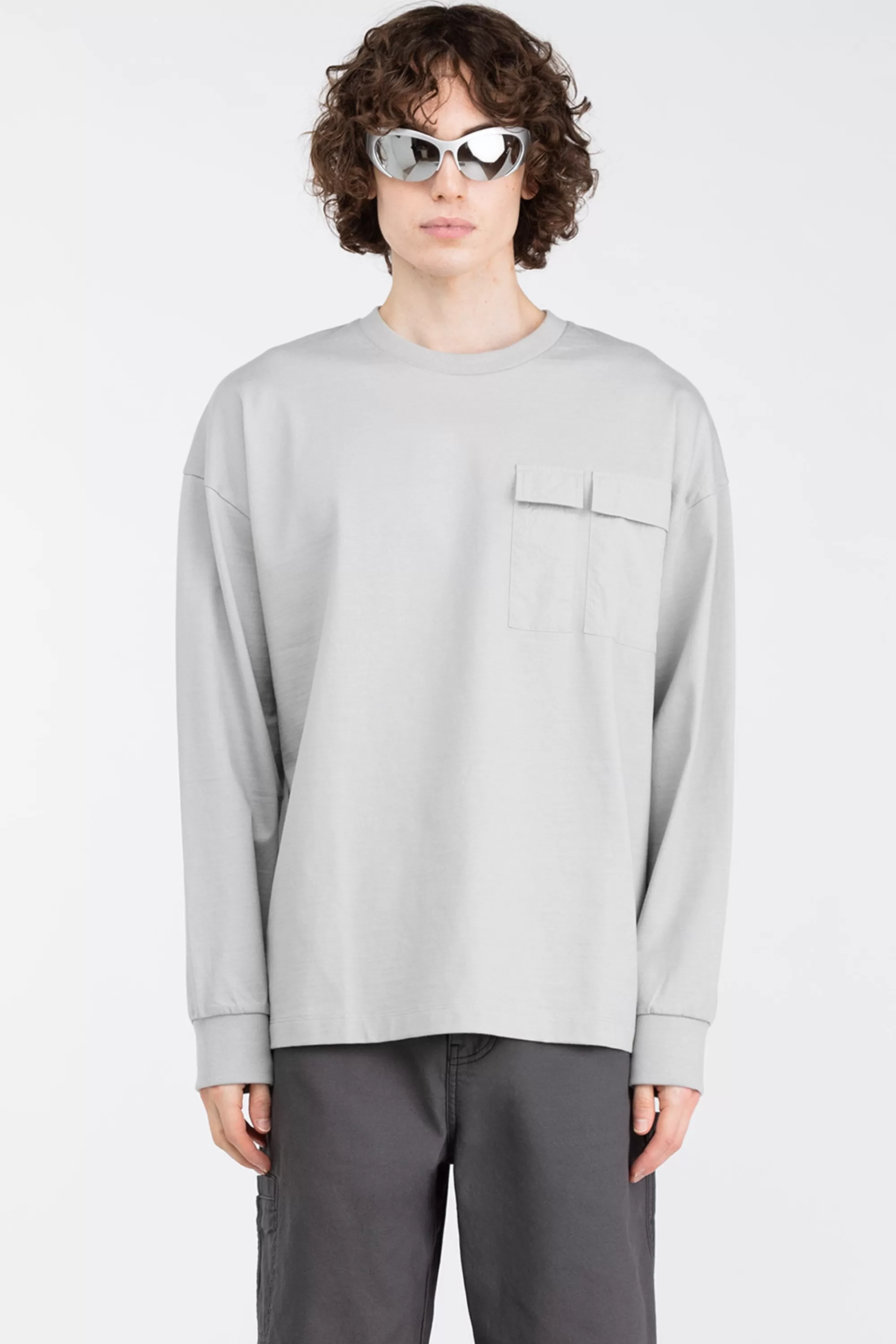 OAK + FORT CREWNECK SWEATSHIRT WITH CARGO POCKET | Tops