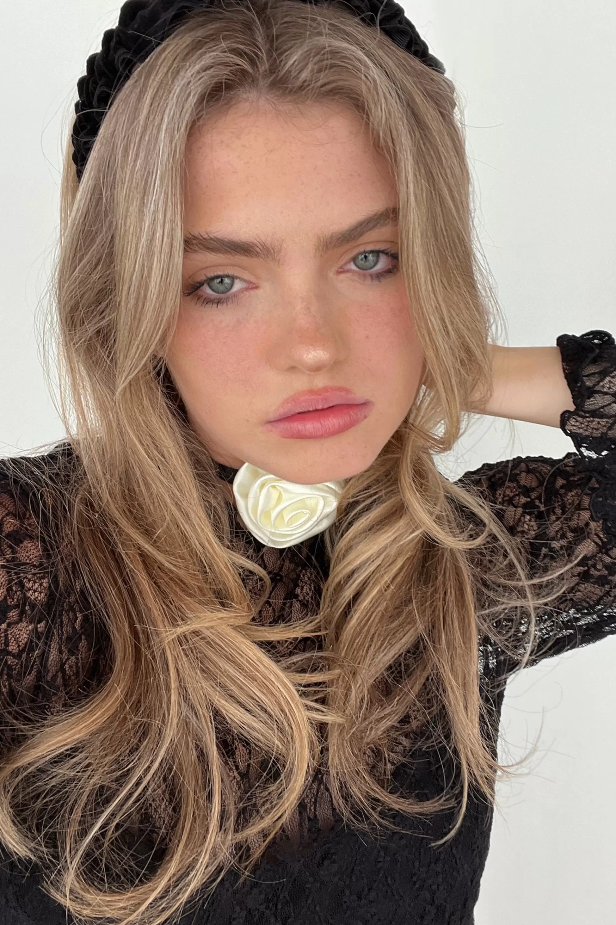 OAK + FORT CRINKLE VELVET HEADBAND | Women Hair Accessories | Hair Accessories