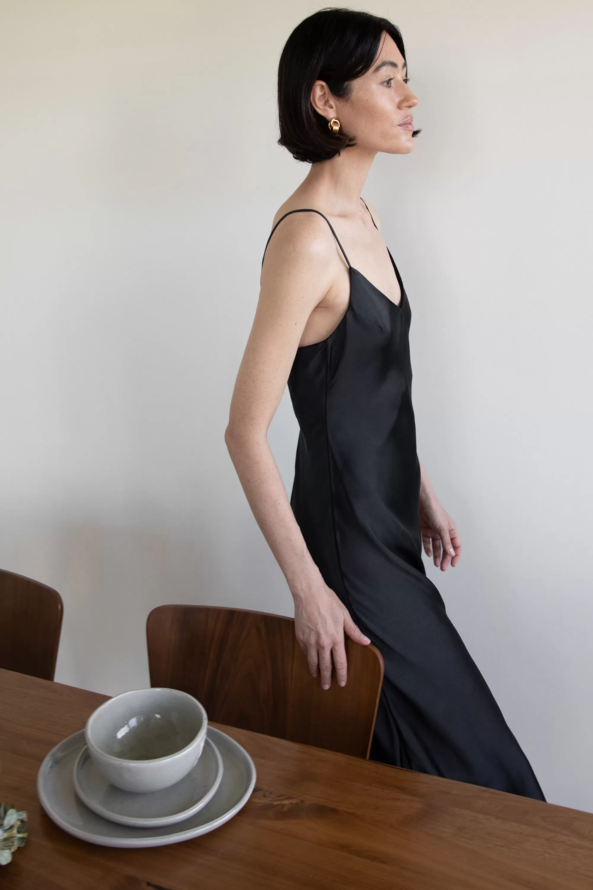 OAK + FORT SATIN V-NECK SLIP MIDI DRESS | Women Dresses